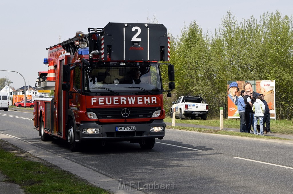 Schwerer VU LKW Zug Bergheim Kenten Koelnerstr P588.JPG - Miklos Laubert